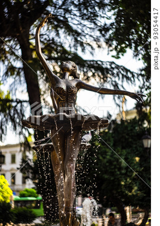 Famous ballet dancer fountain 93054417