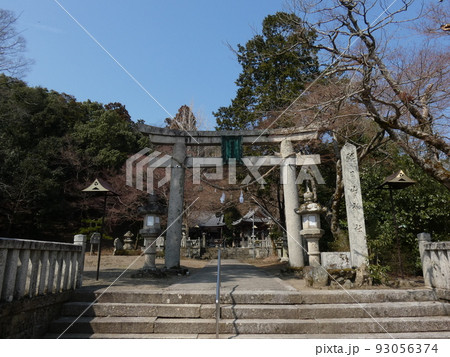 地元の人が守る趣のある神社 【朝日山神社】 地元の人が守る趣のある神社 【朝日山神社】 93056374