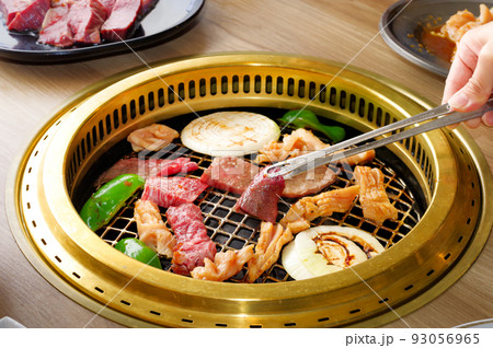 栄養満点！シズル感が漂う焼き肉 93056965