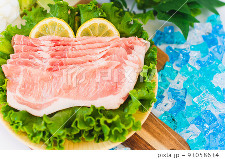 豚肉 ロース 薄切り 豚肉 ロース 薄切り 93058634