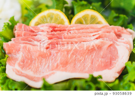 豚肉 ロース 薄切り 豚肉 ロース 薄切り 93058639