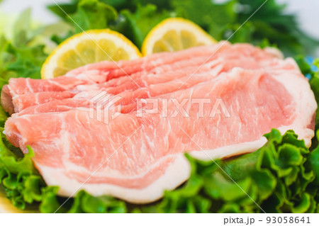 豚肉 ロース 薄切り 豚肉 ロース 薄切り 93058641