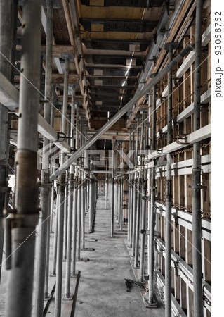 型枠支保工 93058752