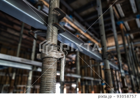 型枠支保工 93058757