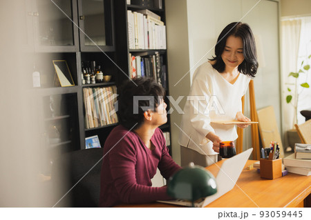 ミドルカップル 93059445