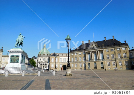 デンマーク　アマリエンボー宮殿　フレデリクス5世　Christian VIII's Palace 93061304