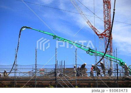 生コンクリート打設作業　イメージ 93063473