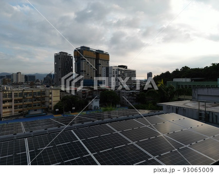 ソーラーパネル 太陽電池パネル 太陽光パネル 93065009
