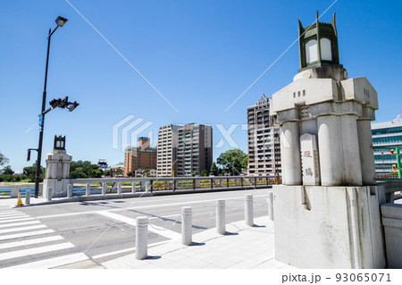 【殿橋】歴史を感じる御影石造りの親柱 【殿橋】歴史を感じる御影石造りの親柱 93065071