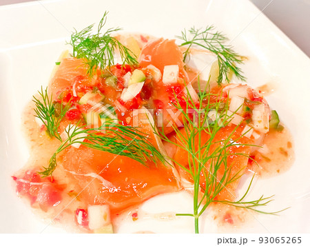 サーモンのセビーチェ 93065265