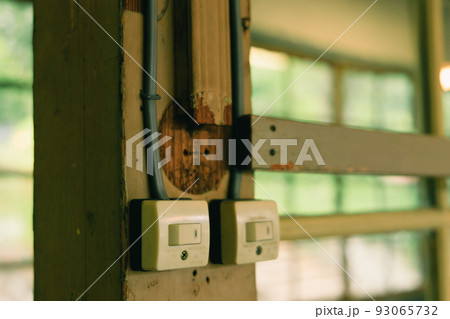 古いスイッチ 93065732