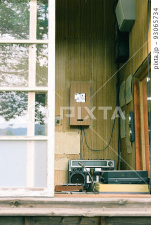 小学校の放送室 93065734