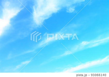 青空と白い雲 93066140