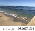常夏の波打ち際 93067134