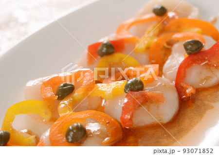 生玉ほたて貝柱のお刺身マリネ 生玉ほたて貝柱のお刺身マリネ 93071852