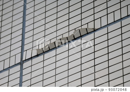 外壁タイルのひび割れ イメージ 外壁タイルのひび割れ イメージ 93072048