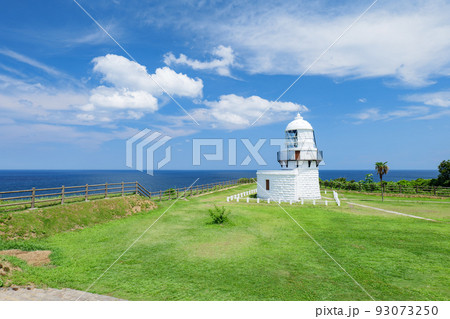 夏の禄剛崎灯台　石川県珠洲市　8月 93073250