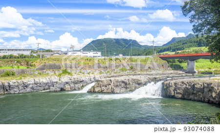 三日月の滝 93074088