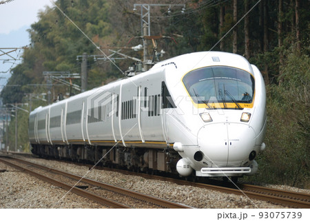 鹿児島本線 天拝山ー原田 JR九州 885系 SM1編成(南福岡) かもめ 鹿児島本線 天拝山ー原田 JR九州 885系 SM1編成(南福岡) かもめ 93075739
