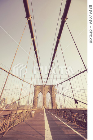 Brooklyn Bridge in retro colors, New York City, USA. 93079388