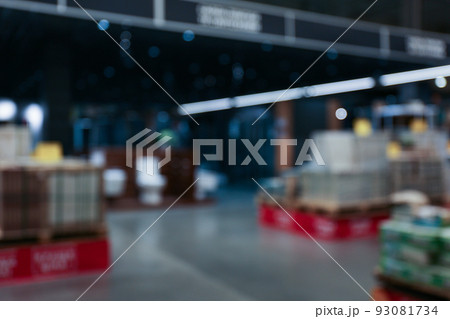 Blurred view of products on display in shopping mall. Bokeh effect 93081734