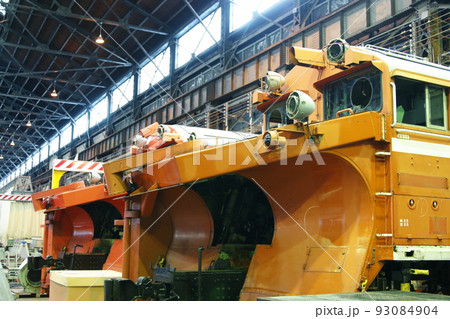 苗穂工場で検収中のDE15ラッセルヘッド 93084904