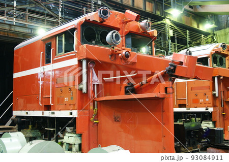 苗穂工場で検収中のDE15ラッセルヘッド 93084911