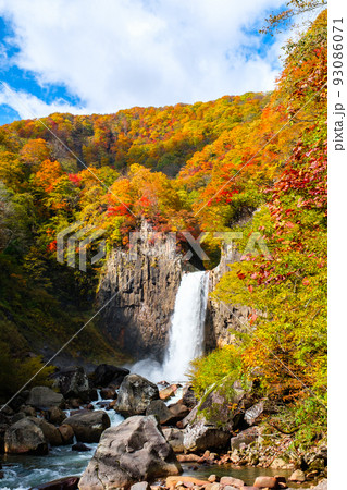 苗名滝（秋） 93086071