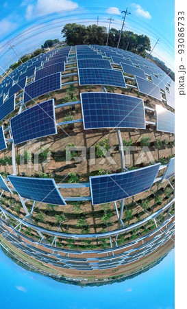 ソーラー太陽光発電SDGs パノラマ撮影 小宇宙と惑星撮影 ソーラー太陽光発電SDGs パノラマ撮影 小宇宙と惑星撮影 93086733