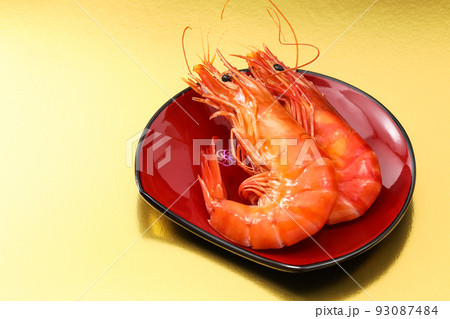 おせち料理その6_有頭エビ_背景金 93087484