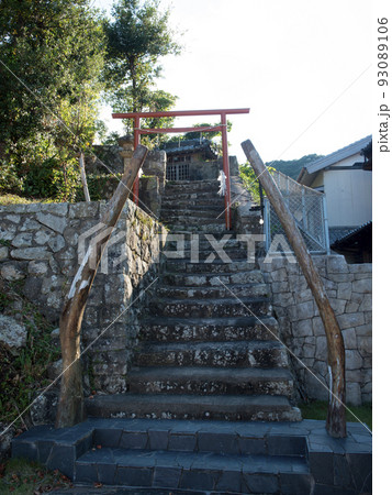 恵比寿神社の鯨骨鳥居　和歌山県・太地町 93089106