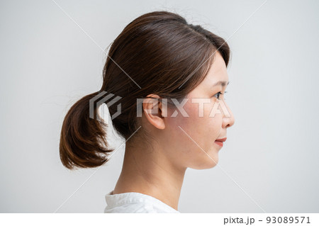 ミドル女性の横顔 ミドル女性の横顔 93089571