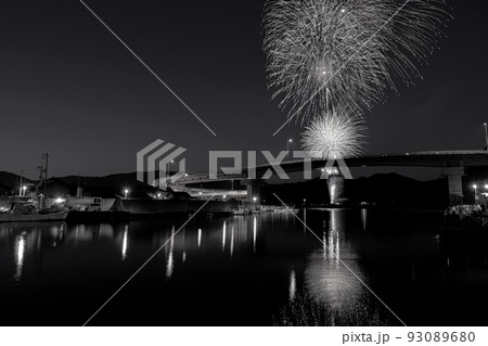 （モノクロ）きほく燈籠祭 93089680