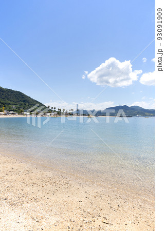 瀬戸内海、生口島の瀬戸田サンセットビーチの風景 93091909