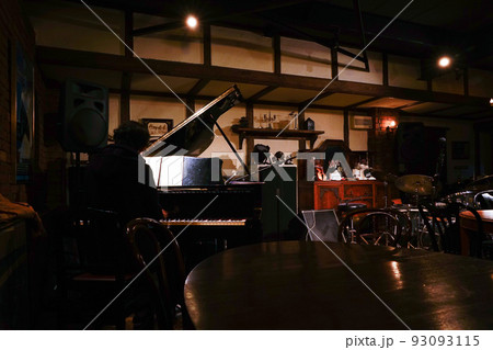 ジャズピアノ演奏 93093115