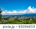 夏空の頸城平野 93094659