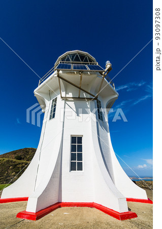 ニュージーランド ノースランド地方の最北端にあるケープ・レインガの灯台 ニュージーランド ノースランド地方の最北端にあるケープ・レインガの灯台 93097308