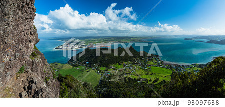 ニュージーランド ファンガレイ・ヘッズにあるマナイア山の頂上から見える風景 ニュージーランド ファンガレイ・ヘッズにあるマナイア山の頂上から見える風景 93097638