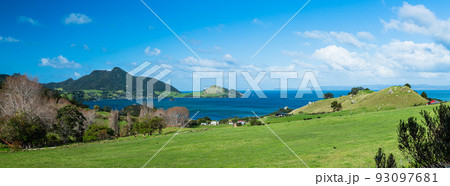 ニュージーランド　ファンガレイ・ヘッズにあるマナイア山 93097681