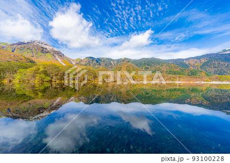 【秋素材】秋の上高地と大正池付近の風景【長野県】 93100228