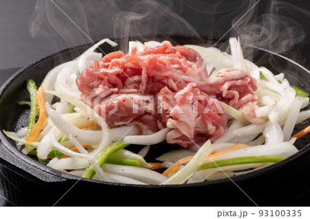 ラム肉の鉄板焼き 93100335