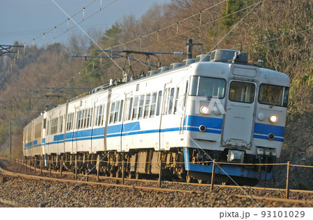 北陸本線 津幡ー倶利伽羅 JR西日本 413系 B09編成+475系 A06編成(金沢) 北陸本線 津幡ー倶利伽羅 JR西日本 413系 B09編成+475系 A06編成(金沢) 93101029
