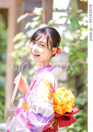 浴衣　女子　ポートレート 93103918