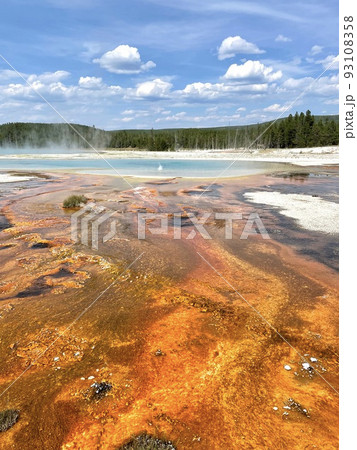 レインボープール　Rainbow Pool　ブラックサンドベイスン　イエローストーン国立公園 93108358