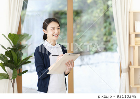 若い女性看護師 訪問看護 在宅医療 若い女性看護師 訪問看護 在宅医療 93110248