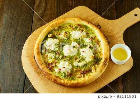 ジェノベーゼマスカルポーネピザ 93111901