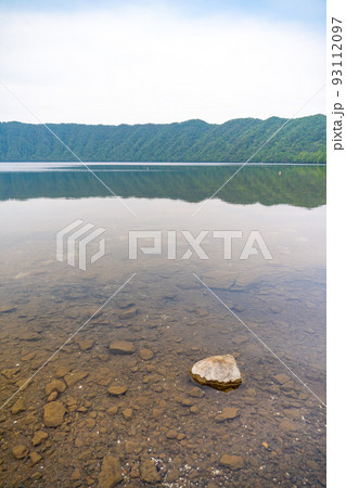 クッタラ湖 倶多楽湖(北海道白老郡白老町) クッタラ湖 倶多楽湖(北海道白老郡白老町) 93112097