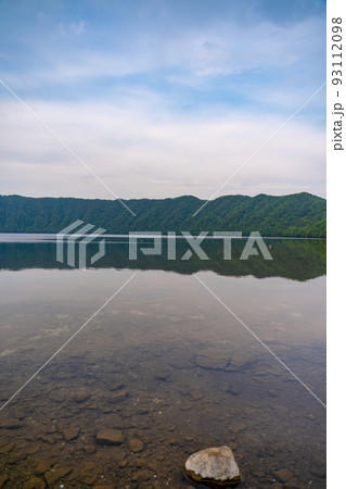 クッタラ湖 倶多楽湖(北海道白老郡白老町) クッタラ湖 倶多楽湖(北海道白老郡白老町) 93112098