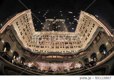 the Christmas Decoration out of Peninsula Hotels 21 Dec 2011 93113807