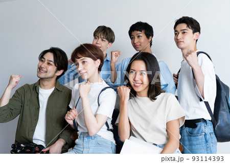 多国籍の学生 多国籍の学生 93114393